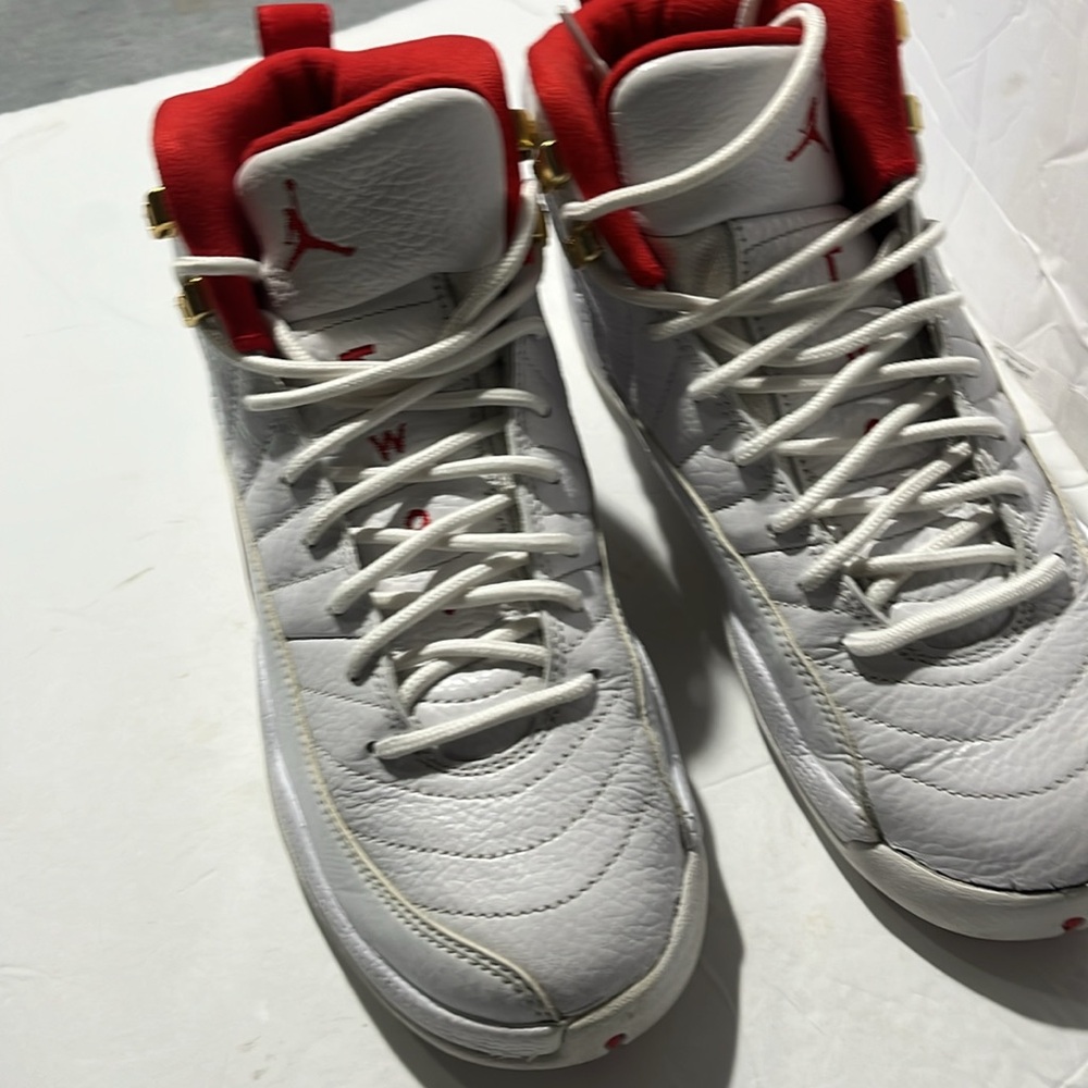 Air Jordan 12 Retro FIBA size 7 youth good condition small wear - Picture 2 of 12